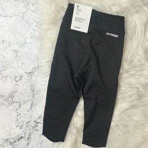 IVY PARK High Rise Sculptured Legging Crops XXS